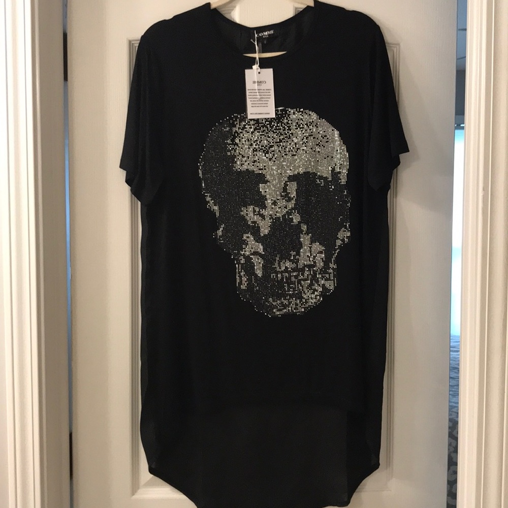 Studded skull top
